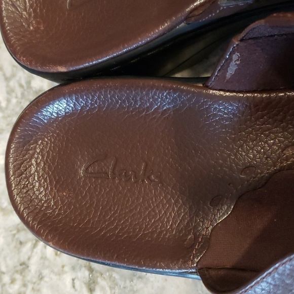 Clarks Daffodil brown leather slip on clog in brown - Picture 2 of 11